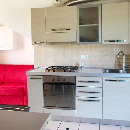 מנרבה דל גארדה Luxury Apartments - Le Fate - Residence With Pool מראה חיצוני תמונה
