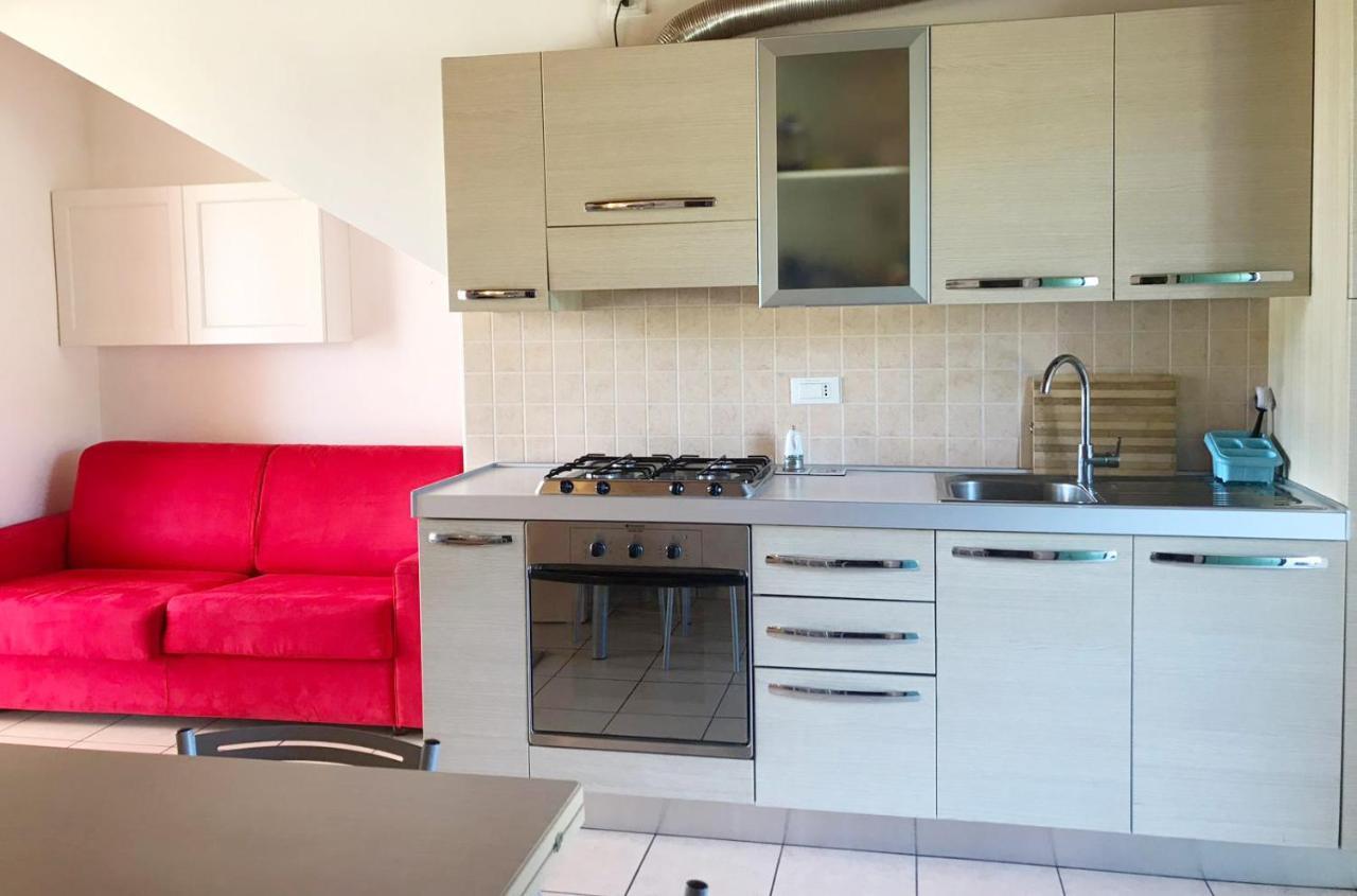 מנרבה דל גארדה Luxury Apartments - Le Fate - Residence With Pool מראה חיצוני תמונה