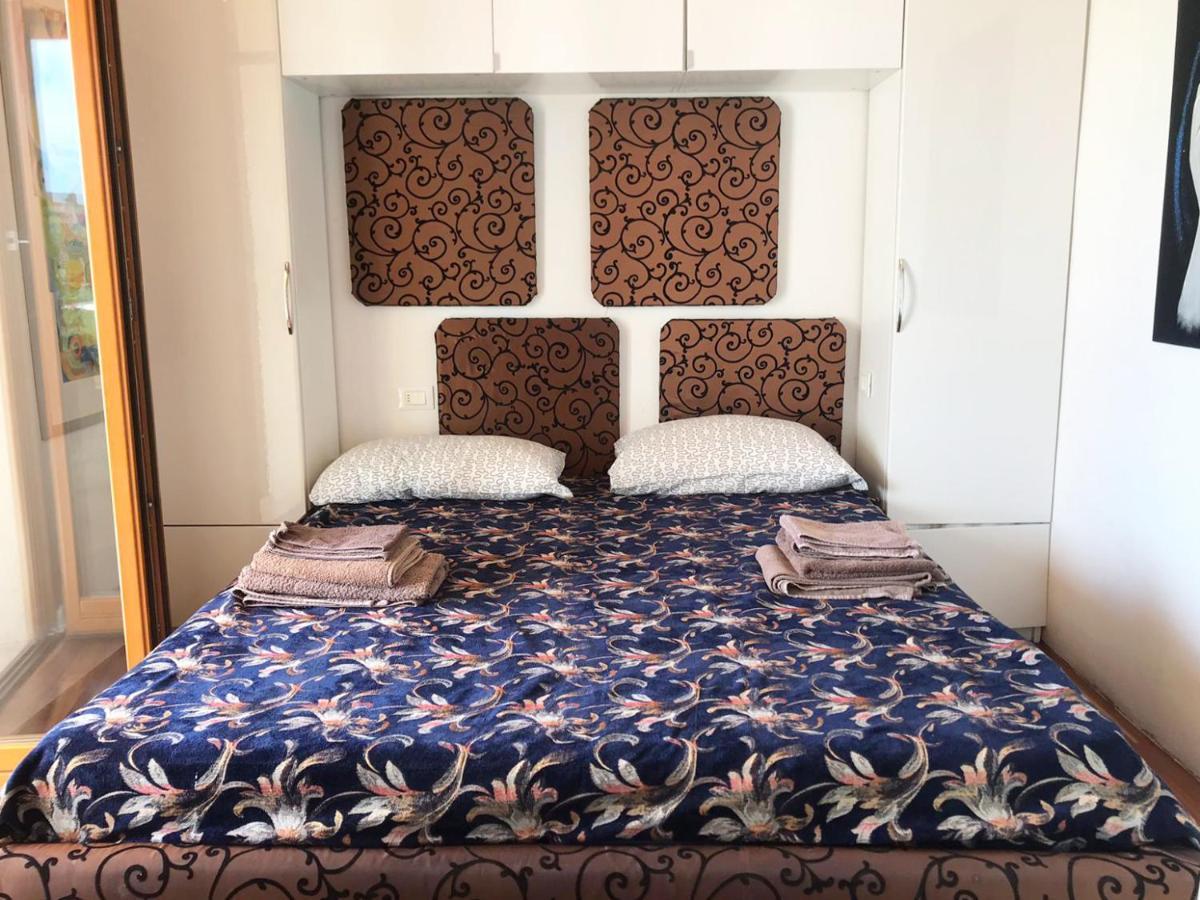 מנרבה דל גארדה Luxury Apartments - Le Fate - Residence With Pool מראה חיצוני תמונה