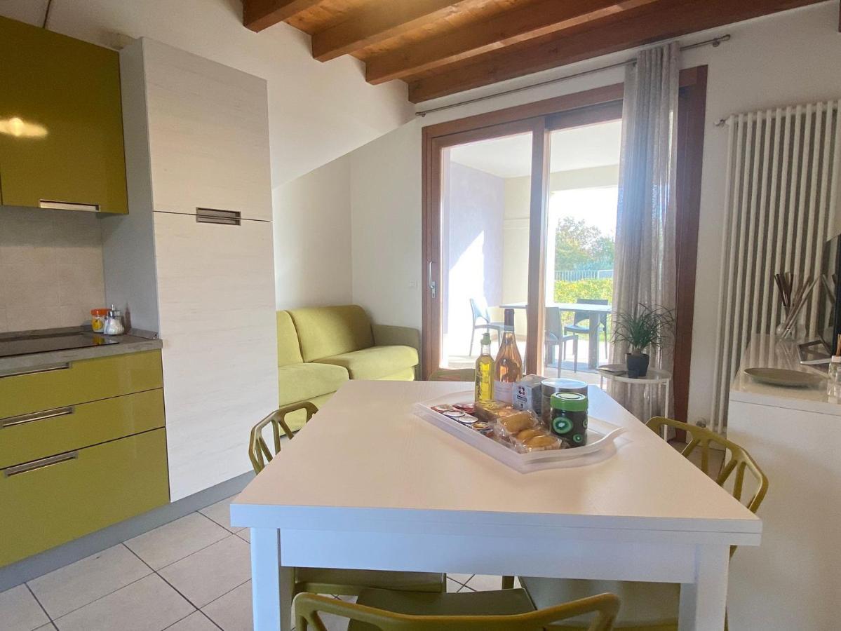 מנרבה דל גארדה Luxury Apartments - Le Fate - Residence With Pool מראה חיצוני תמונה