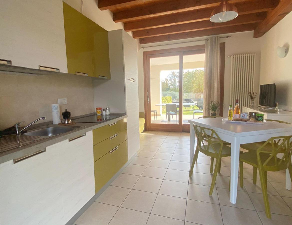 מנרבה דל גארדה Luxury Apartments - Le Fate - Residence With Pool מראה חיצוני תמונה