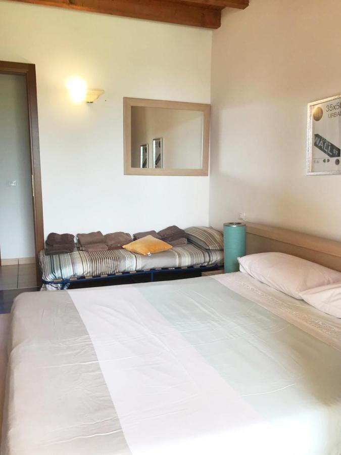 מנרבה דל גארדה Luxury Apartments - Le Fate - Residence With Pool מראה חיצוני תמונה