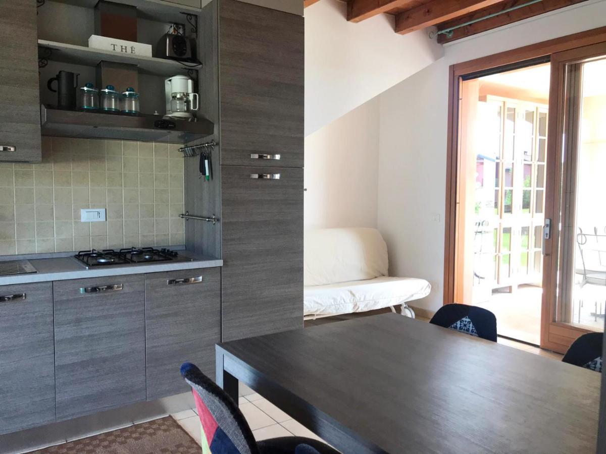מנרבה דל גארדה Luxury Apartments - Le Fate - Residence With Pool מראה חיצוני תמונה
